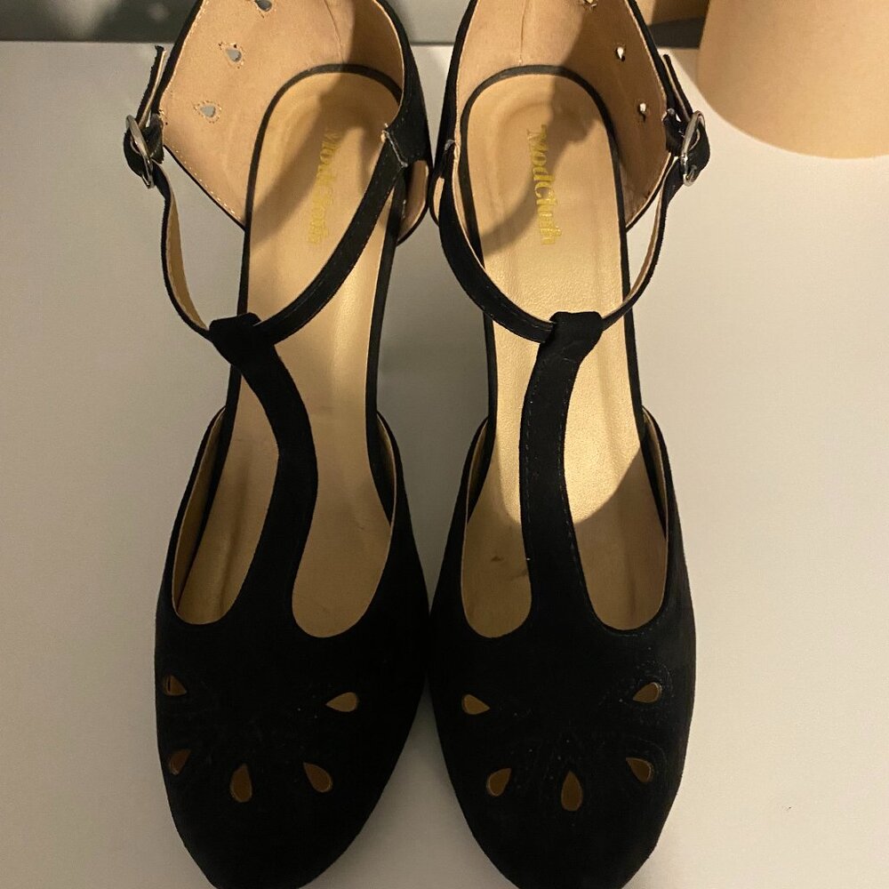 Modcloth T Strap Pin Up Vintage Style Black Heels - Picture 4 of 11
